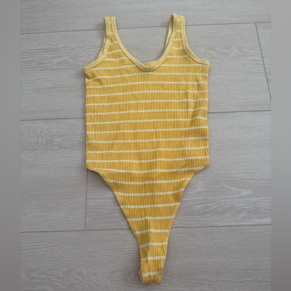 Urban Outfitters Yellow and White Striped Bodysuit - Picture 3 of 11